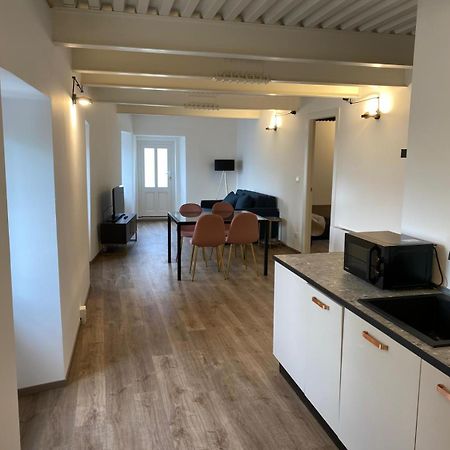 Al Fronte Mare Suites Apartments Múggia Exteriör bild