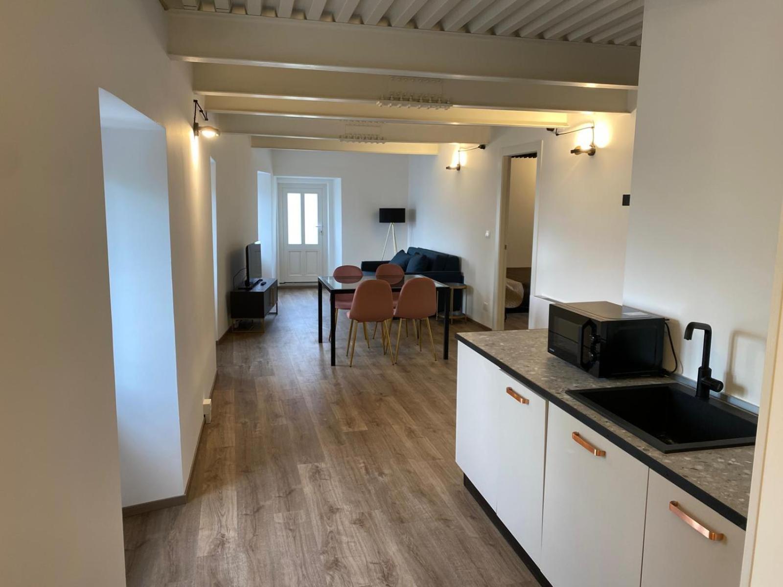 Al Fronte Mare Suites Apartments Múggia Exteriör bild